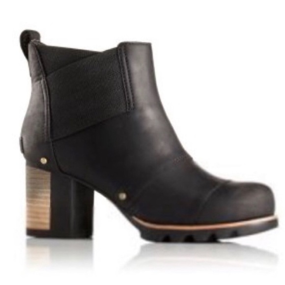 Sorel Addington Chelsea Waterproof Ankle Boots - Picture 1 of 9